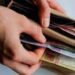 Українцям можуть не підвищити мінімальну зарплату у 2023 році: які причини