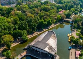 У центральному дніпровському парку може з’явитися алея на честь Папи Римського