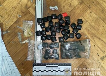 Крадіжки, шахрайства та збут наркотиків: у Павлограді затримали юного порушника 