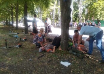 Жахлива ДТП у Запоріжжі: є один загиблий та постраждалі (ВІДЕО)