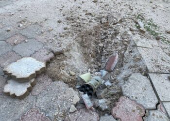 Через ворожий обстріл у Нікополі без світла залишилось більше 1500 абонентів 