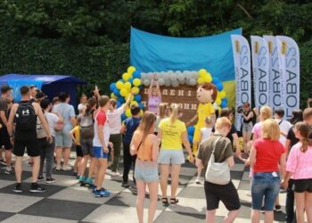 У Дніпрі для сімей-переселенців влаштували «Шалені перегони»