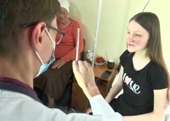 Російські окупанти обстріляли Нікополь. Серед постраждалих – дівчина-підліток