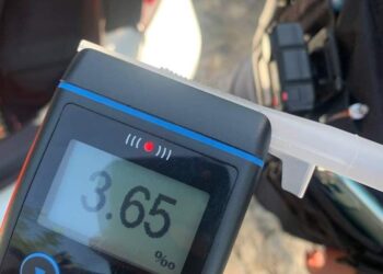 П’яна дніпрянка за кермом врізалась у паркан: рівень алкоголю в її крові перевищував норму в 18 разів