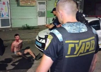 У Дніпрі співробітники охоронної фірми затримали озброєного злодія