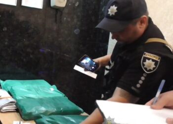 У Кам`янському чоловік обікрав бомбосховище