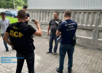 На хабарі попався головний інспектор Держпраці Дніпропетровщини