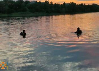 На річці Дніпро зник безвісти 14-річний підліток