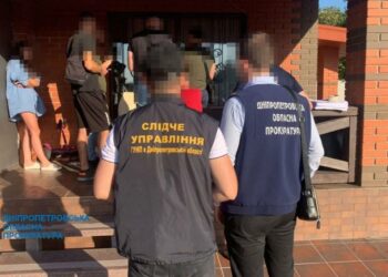 У Дніпрі затримали злочинну організацію, яка привласнювала квартири померлих містян