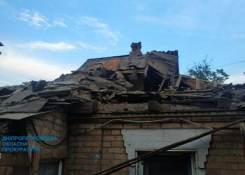 Поранено вагітну дівчину: прокуратура розслідує нічний обстріл Нікопольського району (ФОТО)