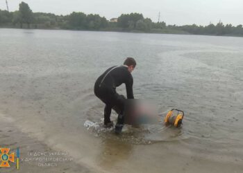 Зник під час купання: на Курилівському котловані потонув чоловік 