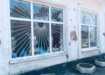 У подвір‘ях мешканців воронки та уламки снарядів: рятувальники обстежили обстріляну Покровську громаду (ФОТО)