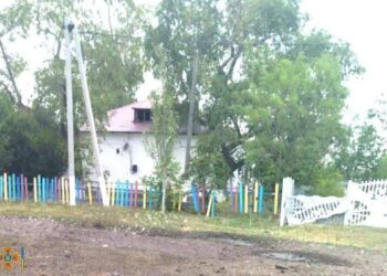 Рятувальники показали наслідки ворожого обстрілу Криворізького району