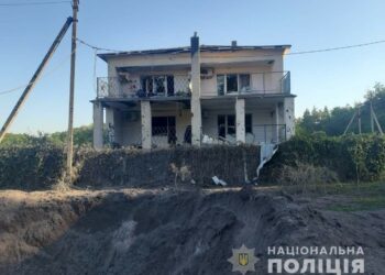 Поліція показала нові моторошні фото з місць сьогоднішніх обстрілів 