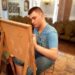 «Перетворює» розмальовані еко-сумки на бронежилети: юний художник з аутизмом із Дніпра допомагає ЗСУ 