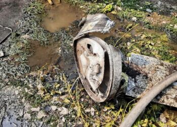 Уламки однієї зі збитих сьогодні вранці ракет впали на Покров, спричинивши руйнування 