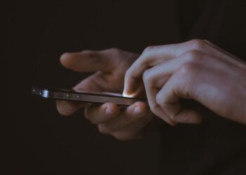 У Кам’янському чоловік погрожував підірвати 8-річну дитину та дамбу