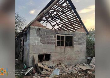 Вночі ворог десять разів обстріляв нашу область: подробиці та фото від рятувальників
