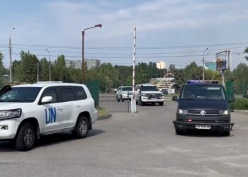 Кортеж місії МАГАТЕ промчав через Дніпро та нині вже у Запоріжжі (ВІДЕО)