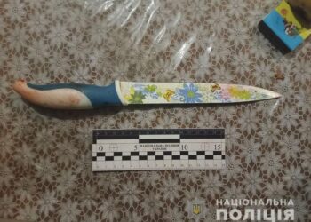 У Дніпрі сусід вирішував конфлікт за допомогою кухонного ножа