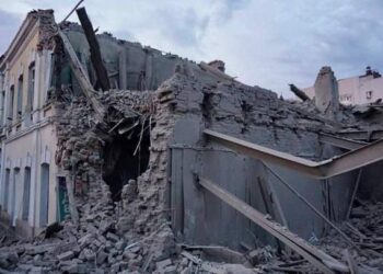 У лікарні помер 71-річний чоловік, поранений під час атаки по центру Дніпра