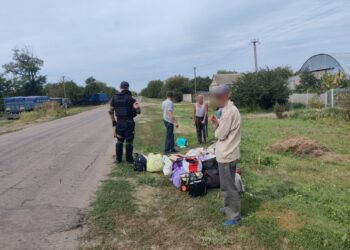На Херсонщині літні люди пішки вийшли з-під окупації