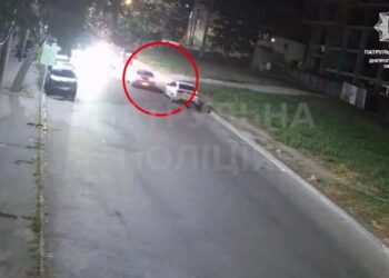 У Дніпрі п’яний водій протаранив іномарку та втік з місця ДТП