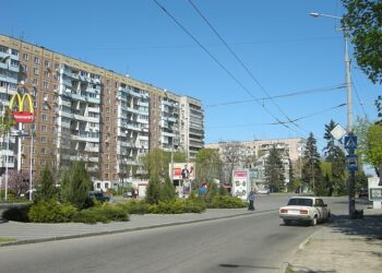 У Дніпрі на п’ять місяців планують звузити тротуар на проспекті Гагаріна