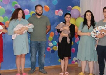 На День міста у Дніпрі народилося 20 малюків 