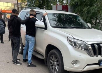 Мешканець Кривого Рогу організував схему незаконного перетину кордону