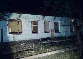 Окупанти випустили по центральних кварталах Нікополя з 20 снарядів