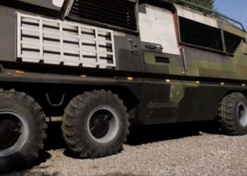У Дніпрі створили унікальний броньований шпиталь на колесах