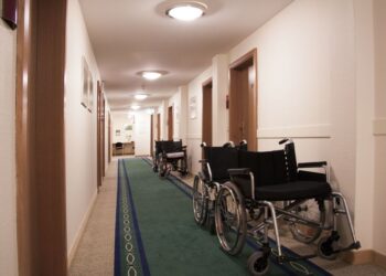 У Криму повістки видають онкохворим та людям з інвалідністю