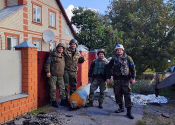 Вибухотехніки Дніпропетровщини допомагають розміновувати Харківщину (ВІДЕО)