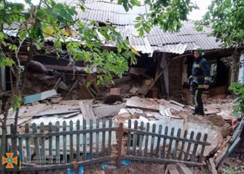 На Дніпропетровщині стався вибух у приватному будинку: постраждав чоловік