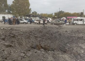 У Запоріжжі окупанти атакували ракетами автоколону з цивільними: є загиблі та поранені 