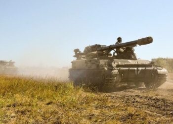 Бійці  93-ї ОМБр показали трофейну гармату “Гіацинт – С”