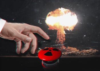 Експерт пояснив, чи дійсно Україна перебуває під парасолькою НАТО