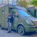 Комік з Чорноморська придбав три “швидких” та позашляховик для ЗСУ