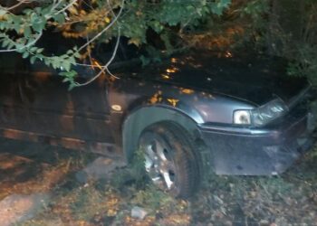 У АНД районі Дніпра у чоловіка викрали автівку 