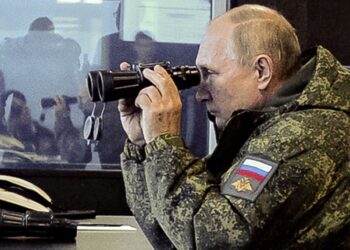 Путін назвав вибухи на Кримському мосту “терактом” та звинуватив у всьому Україну