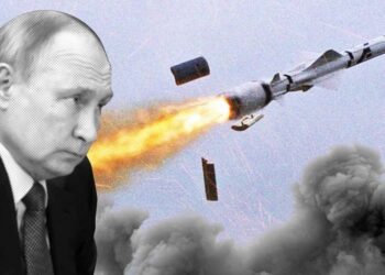 Росія вдарила трьома ракетами по Києву