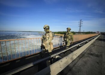 В очікування контрнаступу ЗСУ окупанти на тиждень закривають в’їзд до Херсонщини