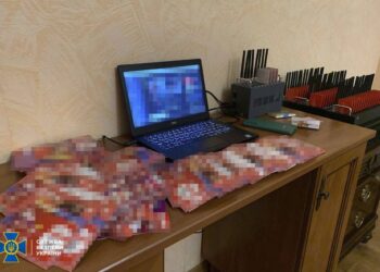 У Дніпрі СБУ ліквідувала ворожу ботоферму