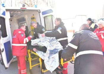 Два місяці у реанімації: в лікарні Мечникова врятували лікарку, яка постраждала від ворожого обстрілу на Донбасі