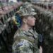 Зеленський підписав закон про скасування обов’язкового військового обліку для жінок 