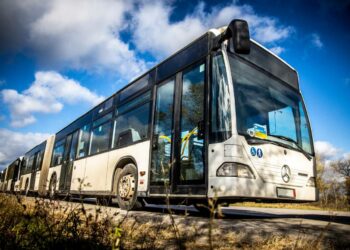 До Дніпра вже прибули п’ять великих пасажирських автобусів від Рівненщини