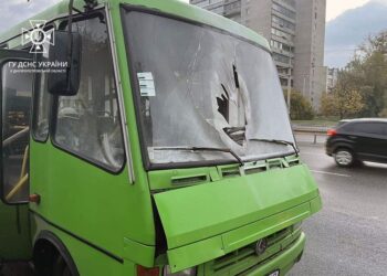 У Дніпрі на ходу загорівся пасажирський автобус 