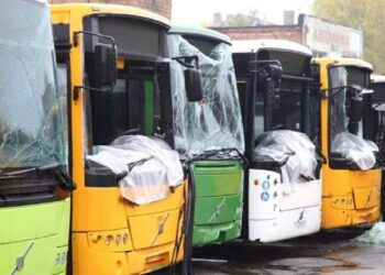 Як відновлюється АТП, постраждале внаслідок ракетного удару по Дніпру (ФОТО)