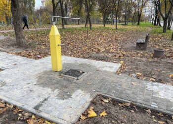 На Лівобережному-3 встановили колонку із технічною водою